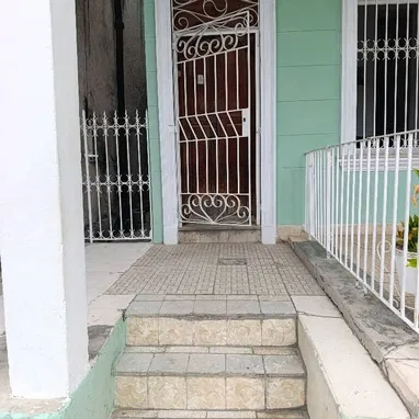 Casa independiente en Altos de Biplanta – Santo Suárez - 3/10