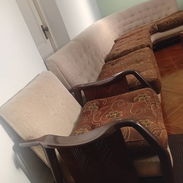 Juego de Sala Vintage de Madera Maciza en Excelente Estado - Img 55772256