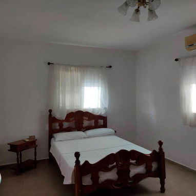 Casa con piscina en Guanabo - Img 114958577