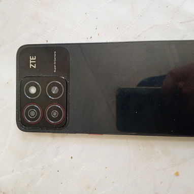 Ganga!!! Celular ZTE SIN DETALLES CASI NUEVO - Img 121666710