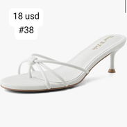 Vendo tacones blancos - Img 57340683
