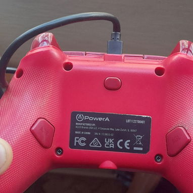 🎮 Mando PowerA Enhanced con cable — Licenciado Xbox, rojo con cruceta dorada. Tengo varios, de distintos colores - Img 123954678