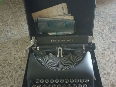 Maquina de escribir portátil - Img 67178599