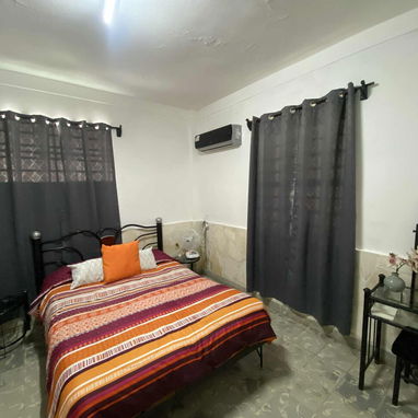 Se vende apartamento puerta de calle, enrejado en Alturas de Belén.Consta de: portal, sala-comedor- cocina ( a la americ - Img 120885332