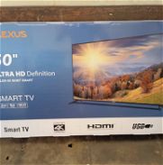Smart TV de 50 pulgadas nuevo con garantía y papeles - Img 46013313