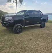 Chevrolet colorado 2022 lt hecha ZR2 frente moderno todo puesto se vende o negocea - Img 49132133