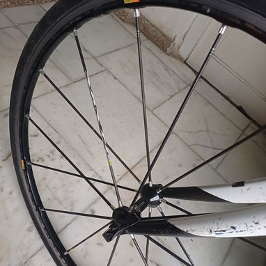 Llantas mavic de rayos de carbón en muy buen estado - 4/5