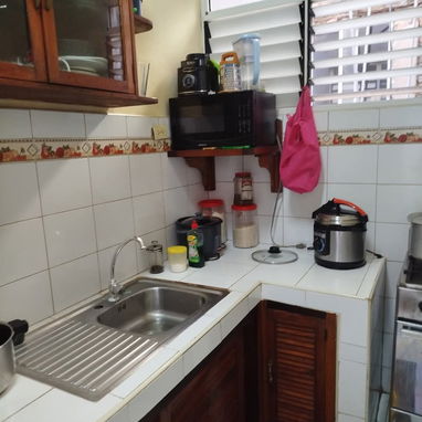 Apartamento con ubicación Premium en el Límite de Vedado !!! - Img 102726631