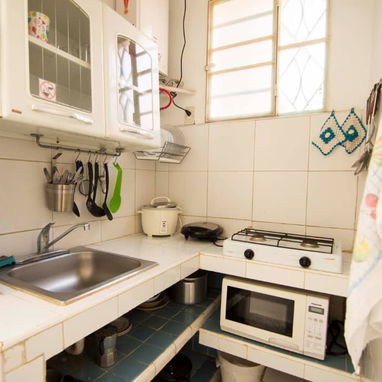 Apartamento independiente con balcón al lado de la tienda de Carlos III - Img 125525406