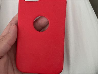 Vendo iPhone 12 nuevo en su caja color rojo - Img 65863117