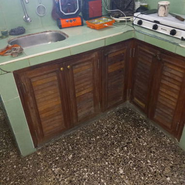 🏡*Ganga en Centro Habana de puerta de calle de puntal alto en 16mil*  🗺*Pto.de Referencia [ Callejón de Hamell ]*  😎* - Img 122400394