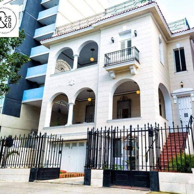 📱 Hostal Exclusivo en La Habana con Terrazas y Capacidad para Grupos - Img 116173361