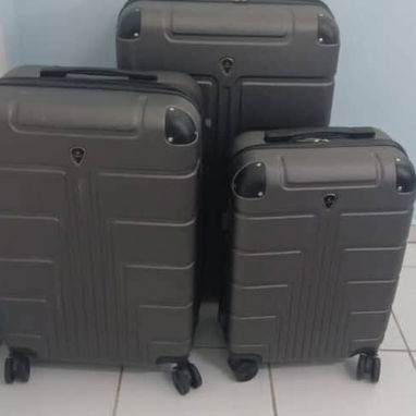 Maleta nueva recién traída - 7/10