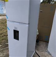 Refrigerador Royal Premium de 11.7 pies 👣 con dispensador de agua 💧 - Img 46036238
