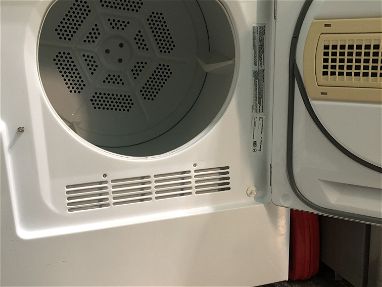 Secadora de ropa electrica casi nueva muy poco uso - Img 68956658