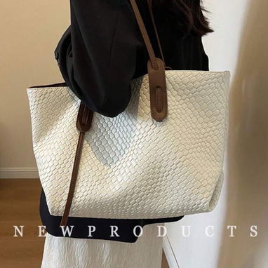 Bolsos y carteras grandes - Img 113763986