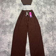 Conjuntos de mujer👚blusas y pantalonetas👖 - Img 57348482