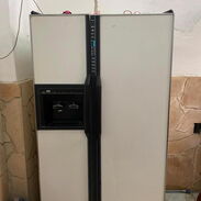 Refrigerador dos puertas marca Amana con dispensador en 370 usd - Img 45564360
