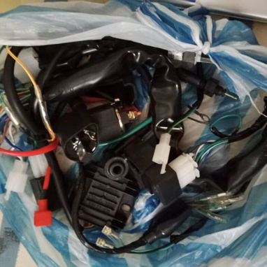 Vendo moto nueva de gasolina marca keweseki - 7/10