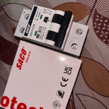 Protector de voltaje y amperaje y breaker de 20A AC y DC - Img 125151944