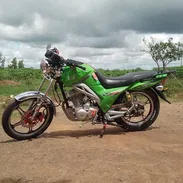 Moto de combustión  modelo deportivo - Img 57942807