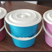 📢 Cubos plásticos con tapa. - Img 56846397