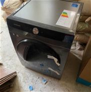 Lavadora de secado a vapor Samsung de 11 kg nueva en caja - Img 45701099