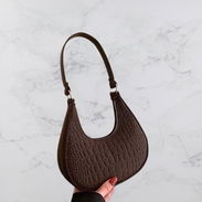 Bolso de hombro en venta - Img 58074444