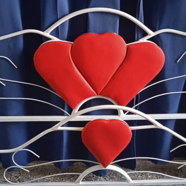 Camas decoradas con coraz贸n馃挊 - Img 122742485