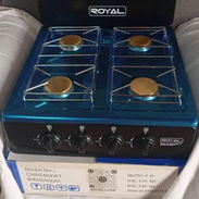 Cocina de meseta 4 quemadores Royal 🤑 Precio:65 usd 🫱🏻🫲🏼 Garantía 2 meses 🚚 INCLUIDO lugares céntricos - Img 57904392