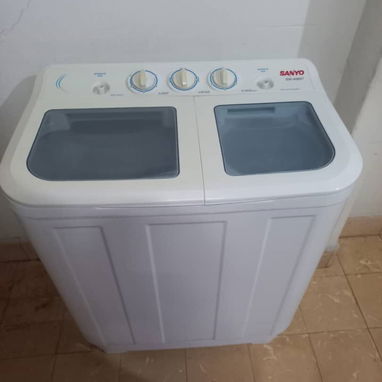 Lavadora Sanyo en perfectas condiciones - Img 119345853