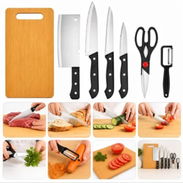 Set de Cuchillos para Cocina con Tabla de Cortar* - Img 57081757
