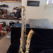 Saxofón tenor - Img 57124397