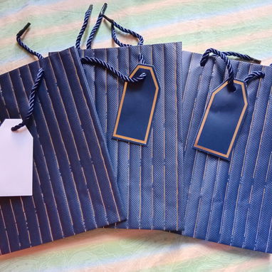 Bolsas de regalo, especiales para regalar a tu persona favorita - Img 118553595