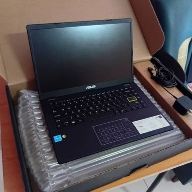 💻 Nueva (Caja)📦 Laptop compacta creada para quienes buscan rendimiento excelente. - 2/2