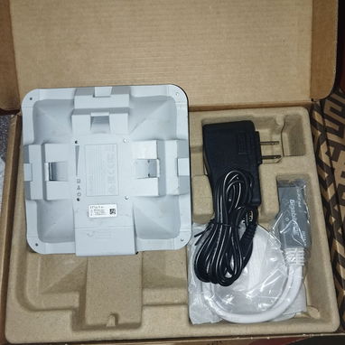 Vendo. Mikrotik, litebeam M5, litebeam 5 ac LR - Img 121224812