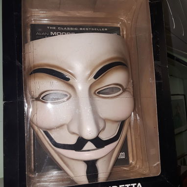 Disfraces. Personaje pelicula Frederick Charles Krueger y Máscara V de Vendetta - 2/2
