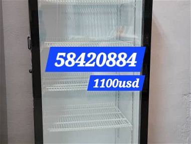 Neveras exhibidoras de 1 puerta y freezers - Img main-image
