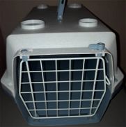 Transportadores para perros y gatos pequeños . son rígidos y funciona perfectamente para sacar a los animales de viaje. - Img 45689409