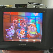 Vendo televisor en perfecto estado y cajita Nueva - Img 54937054