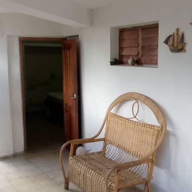 Venta de planta baja en Guanabo a 3 cuadras de la playa los 3 caballitos - 8/10