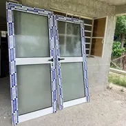 Gran calidad de puertas en marquetería original de aluminio y cristal - Img 55731019