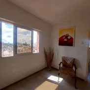 Se renta lineal (250 USD) o por noches(30 USD) en Centro Habana. Dirección: Belascoain entre Zanja y Salud - Img 58204437