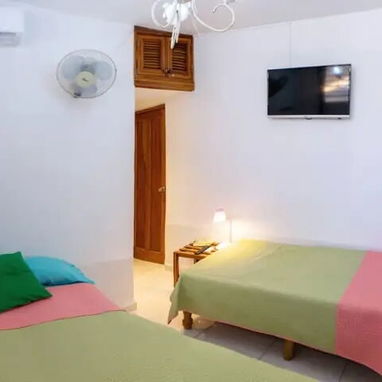 🏖️¿ Necesitas una casa de renta espaciosa en Varadero para disfrutar con tus familiares? ¡No te lo pierdas! - Img 110013562