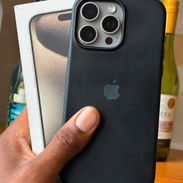 Vendo iPhone 15 pro Max sim física 82 batería impecable - Img 56836064