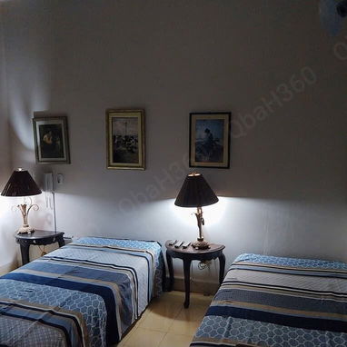 RENTE hostal de 3 habitaciones EN EL VEDADO CAPITALINO con Qba Hostin 360 - 3/10