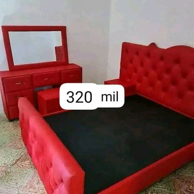 Comedor y cama Tapizada y colchóne importa - 10/10