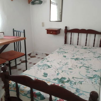 🏠 Discover this linear rental apartment in Central Havana. Near Carlos III. 👥 Sleeps 3: $400 USD per month - Img 120555482