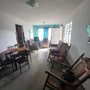 VENTA CASA EN EL BAHÍA, HABANA DEL ESTE - 3/9