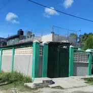 Casa de dos plantas,  una sola propiedad* . ( _BARRIO TRANQUILO_ ) - Img 54743517